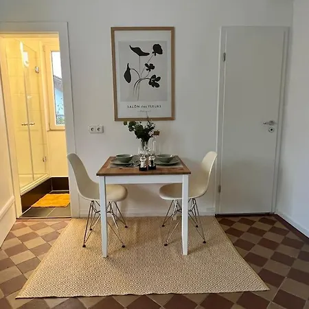 Lägenhet Gemuetliche Altbauwohnung In Rt-betzingen *